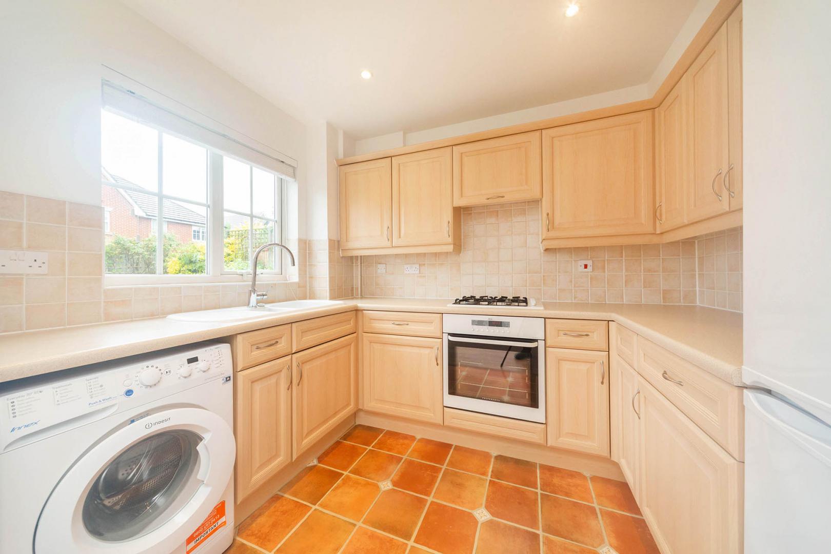 Stunning House Jules Thorne Avenue, Enfield